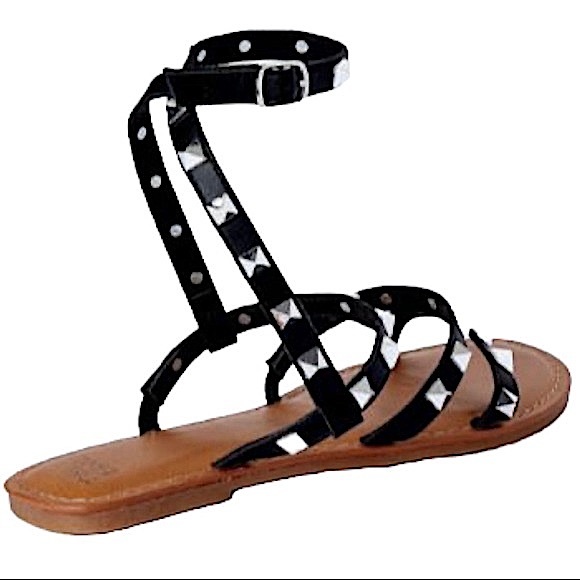 Time & true size 8w black & tan studded gladiator sandals with buckle, like new! - Picture 4 of 12